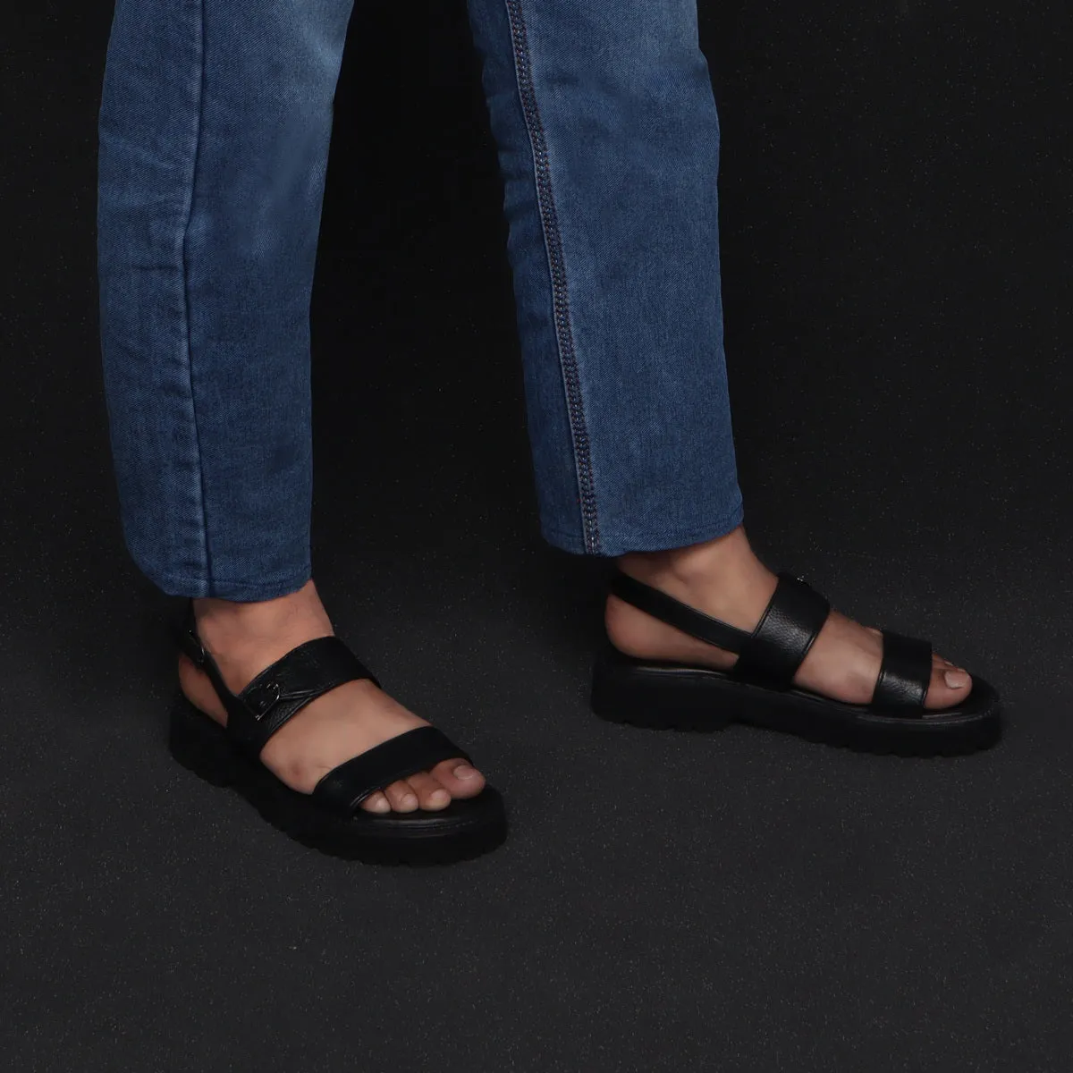 Chunky Men's Sandal with Buckle In Black Leather